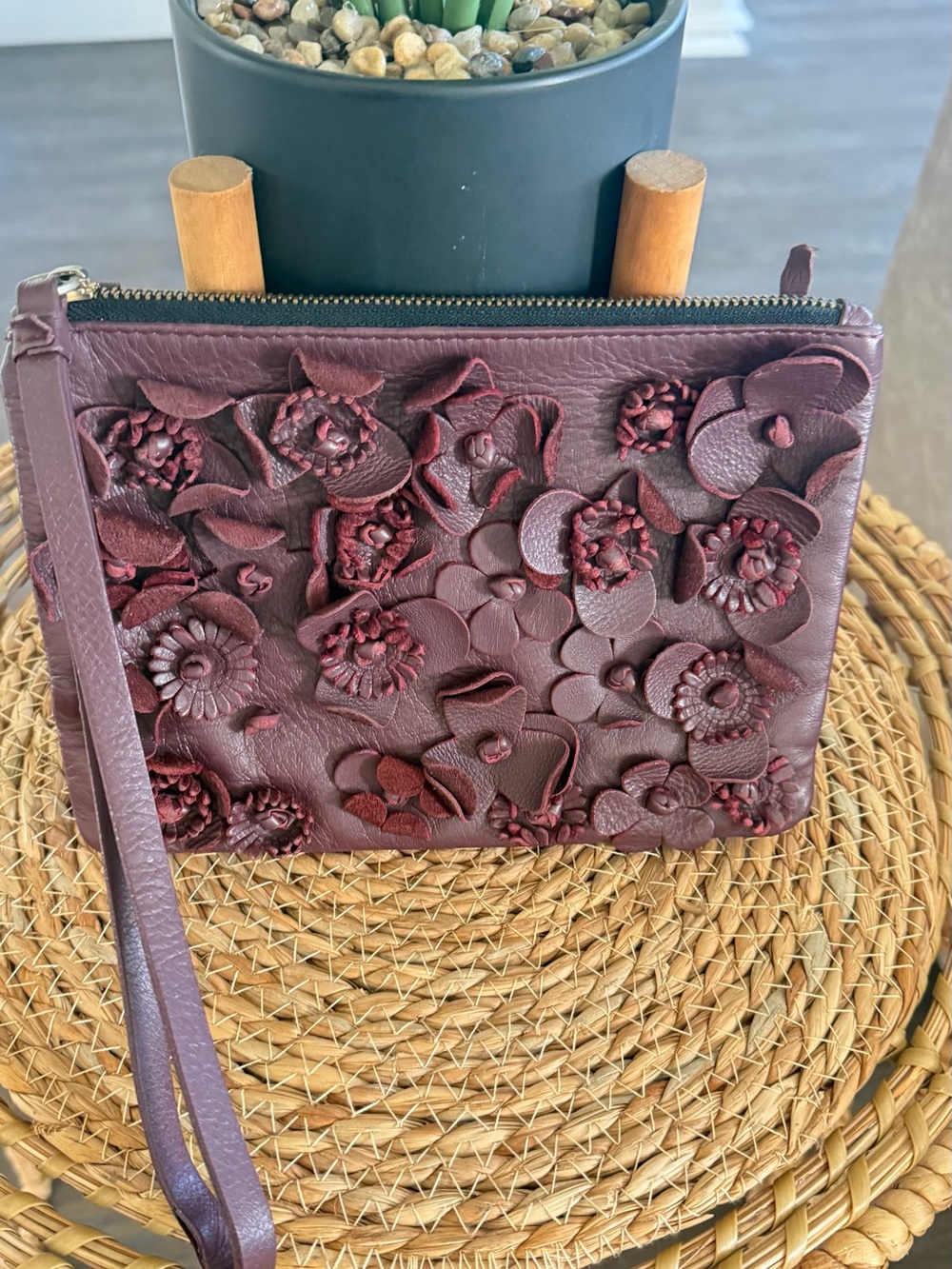 Punto Fibbia Italian Leather 3D Floral Wristlet Clutch Burgundy Made in Italy